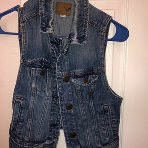 Jean Vest